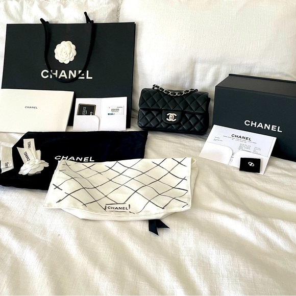 ❌SOLD❌ Authentic Chanel Rectangular Mini Flap - Picture 3 of 17